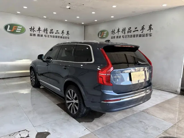 Volvo XC90 — Фото автомобиля 7