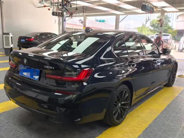 BMW 3 Series — Фото автомобиля 15
