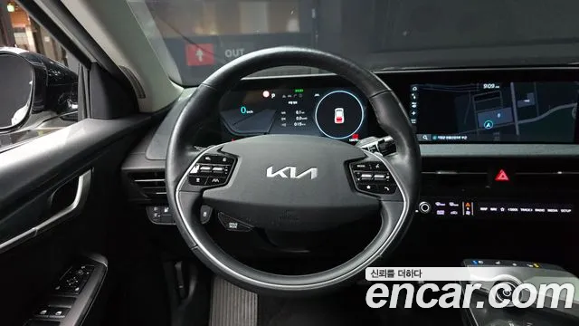 Kia EV6 — Фото автомобиля 13