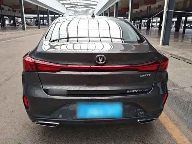 Changan Eado — Фото автомобиля 5