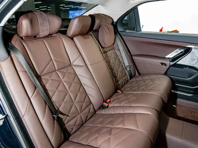 BMW 7 Series — Фото автомобиля 23