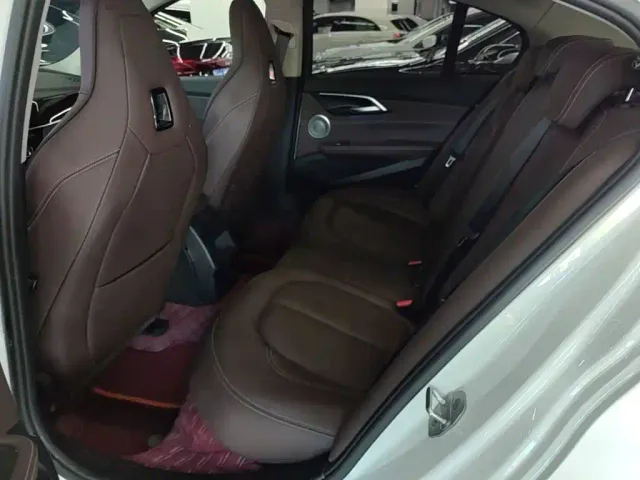 BMW 1 Series — Фото автомобиля 16