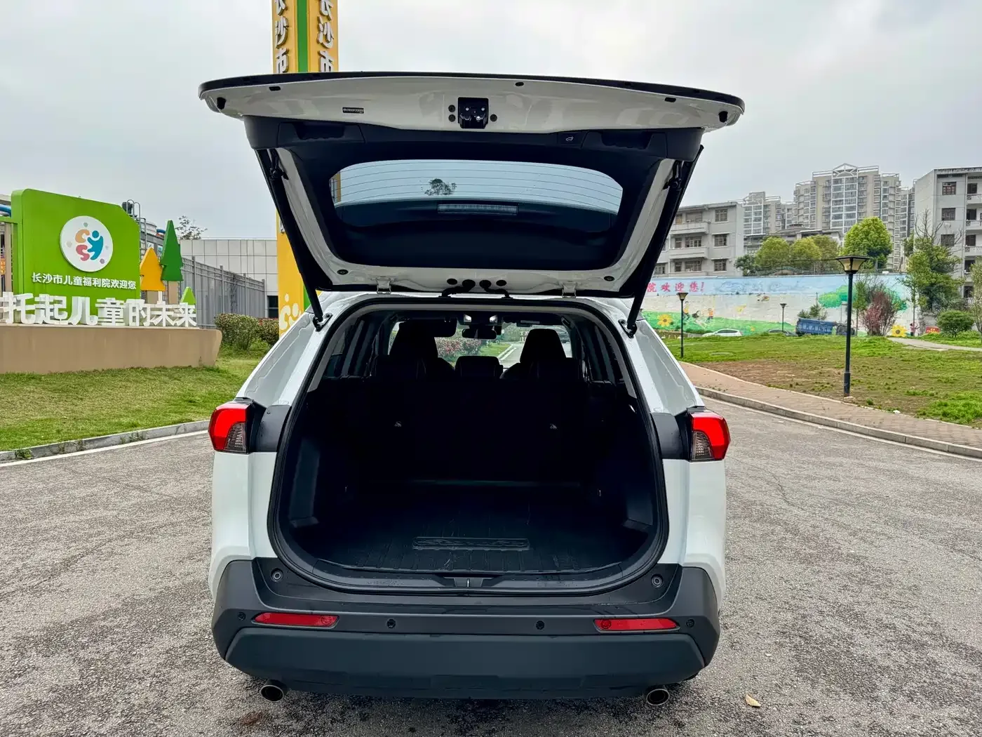 Toyota RAV4 Rongfang 2024 2.0L CVT FWD Urban Edition — Фото автомобиля 17