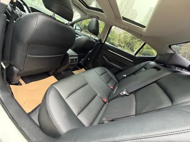 Nissan Teana — Фото автомобиля 9
