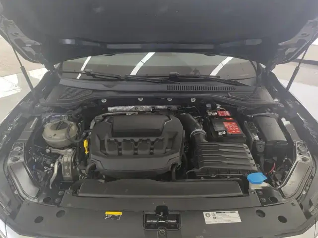 Volkswagen Passat — Фото автомобиля 10