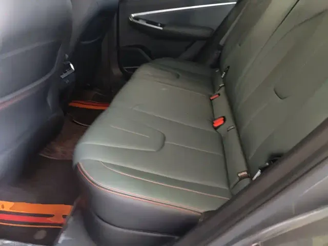 Geely Boyue — Фото автомобиля 16