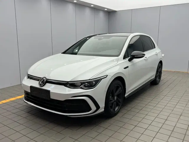 Фотография автомобиля — Volkswagen Golf