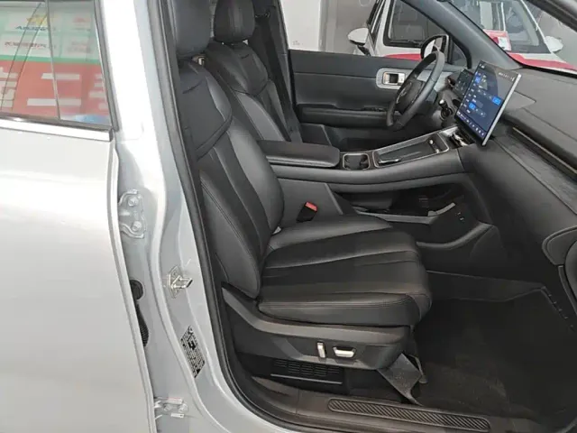 Wuling Starlight S — Фото автомобиля 24