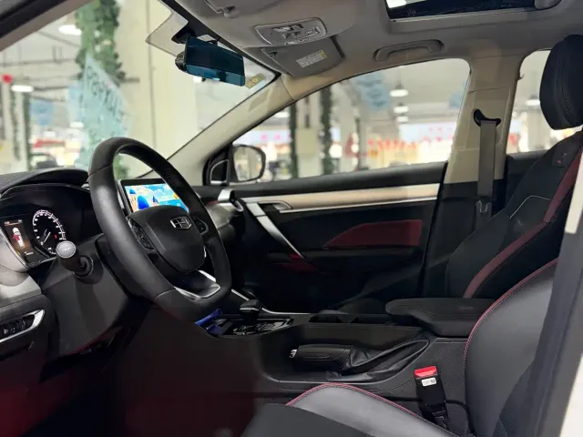 Geely Binyue — Фото автомобиля 4