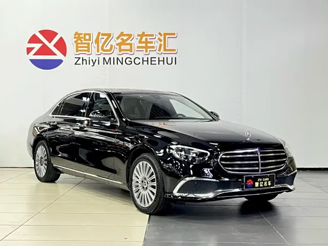 Mercedes-Benz E-Class — Фото автомобиля 3