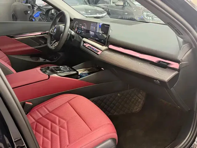 BMW 5 Series — Фото автомобиля 7
