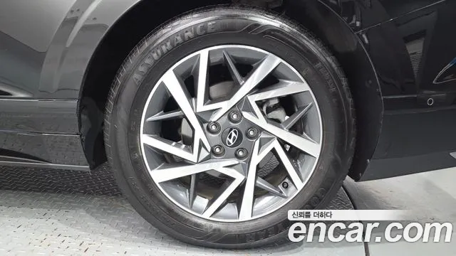 Hyundai Grandeur GN7 — Фото автомобиля 6