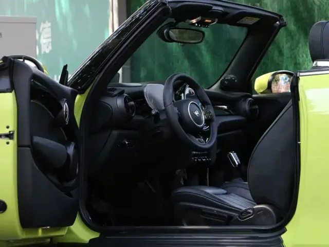 MINI Hatch — Фото автомобиля 13