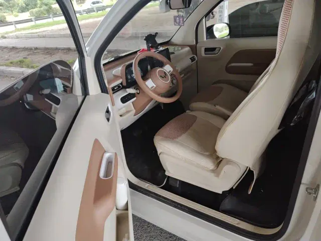 Wuling Hongguang Mini EV — Фото автомобиля 12