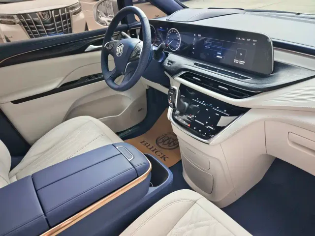Buick Buick GL8 2023 Avenir 4-Seater Luxury Edition — Фото автомобиля 18