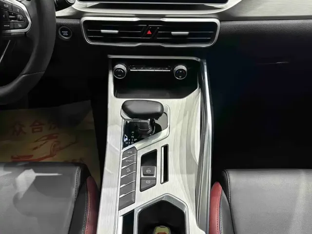 Geely Binyue 2021 1.4T DCT Diamond Edition — Фото автомобиля 13