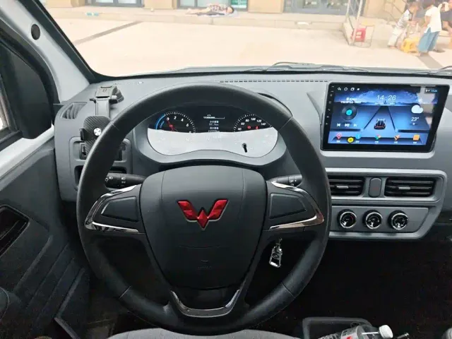 Wuling Yangguang — Фото автомобиля 6