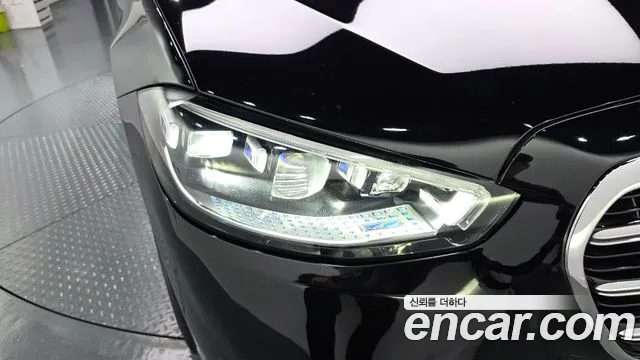 Mercedes-Benz S-Class — Фото автомобиля 22