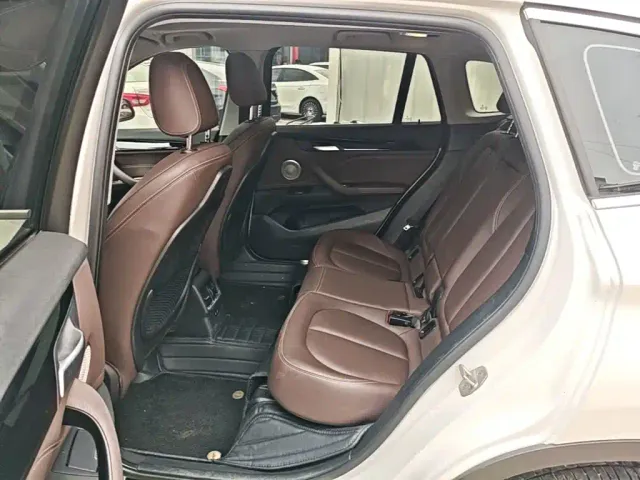 BMW X1 — Фото автомобиля 16