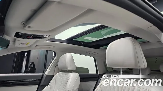 Hyundai Grandeur Grandeur (GN7) 2.5 Бензин 2WD — Фото автомобиля 28