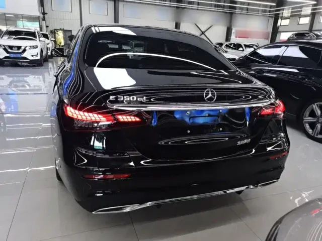 Mercedes-Benz E-Class — Фото автомобиля 5