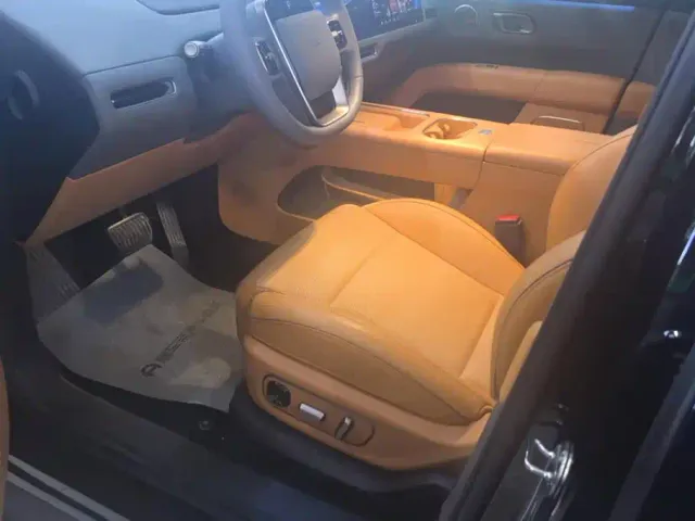 Li Auto i6 — Фото автомобиля 9