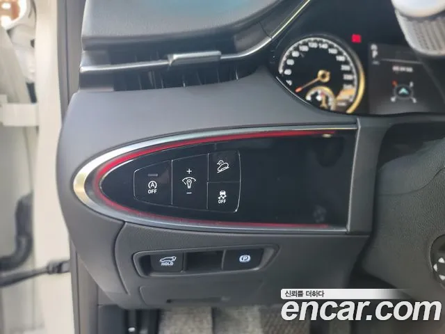 Genesis GV70 — Фото автомобиля 11