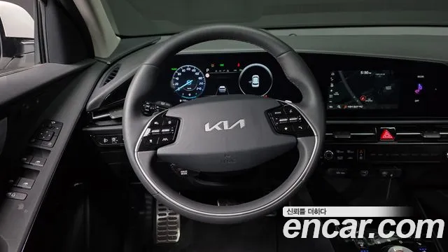 Kia Niro The All New Niro Signature — Фото автомобиля 10