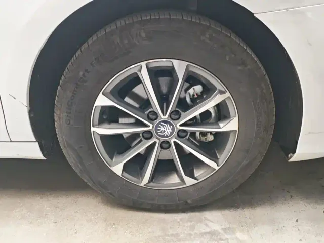 BYD Qin PLUS — Фото автомобиля 6