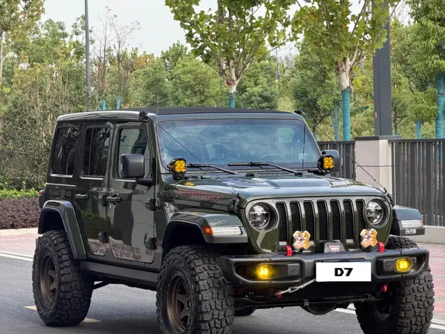 Jeep Wrangler — Фото автомобиля 4