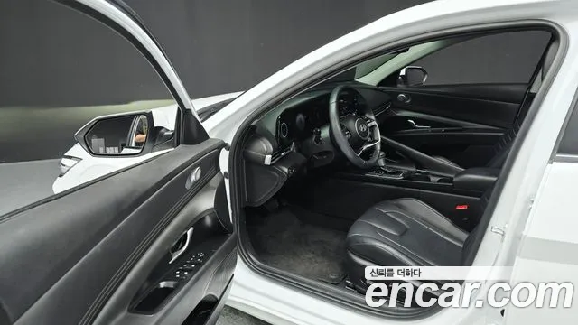 Hyundai Avante CN7 — Фото автомобиля 15