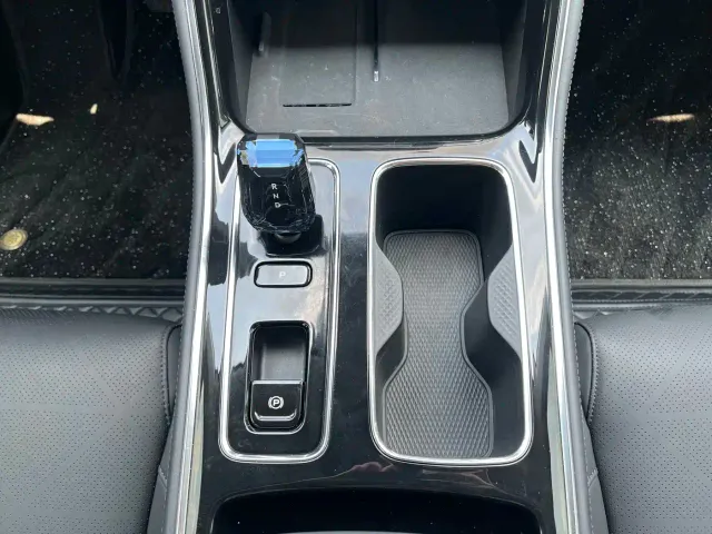 Geely Emgrand — Фото автомобиля 16