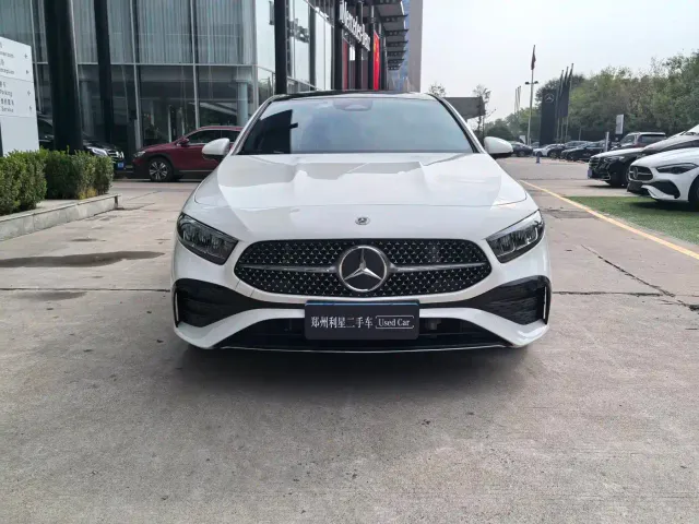 Mercedes-Benz A-Class — Фото автомобиля 3