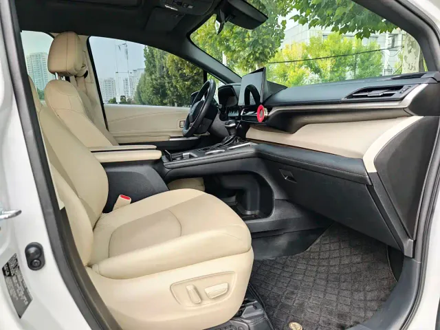 Toyota Granvia — Фото автомобиля 9