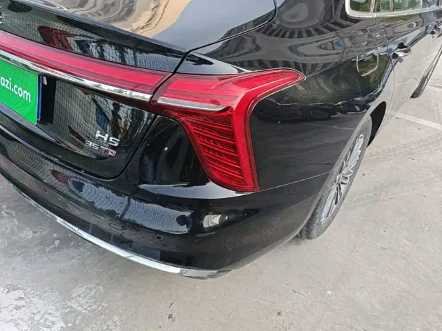 Hongqi H5 — Фото автомобиля 7