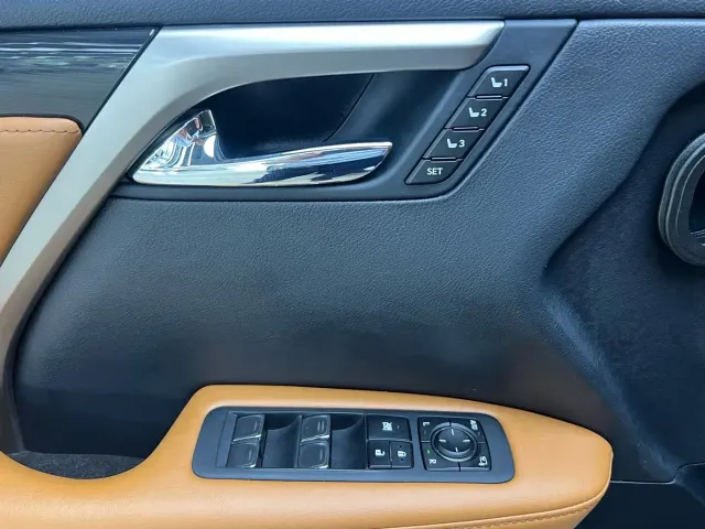Lexus RX — Фото автомобиля 20