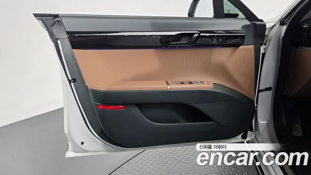 Hyundai Grandeur GN7 — Фото автомобиля 12