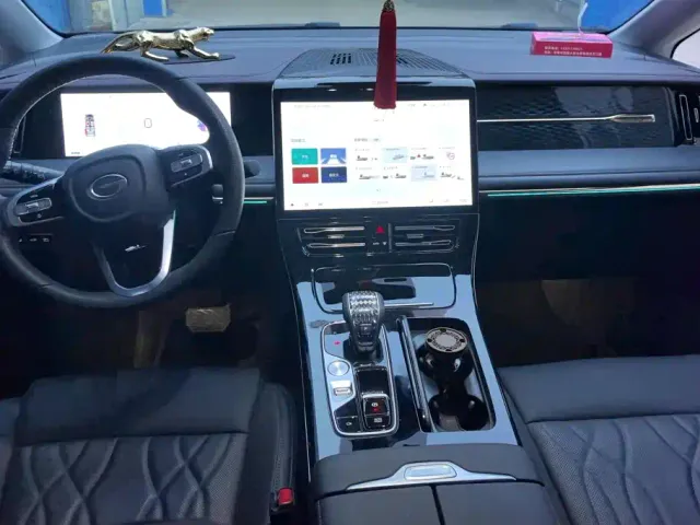 GAC Trumpchi M8 — Фото автомобиля 13