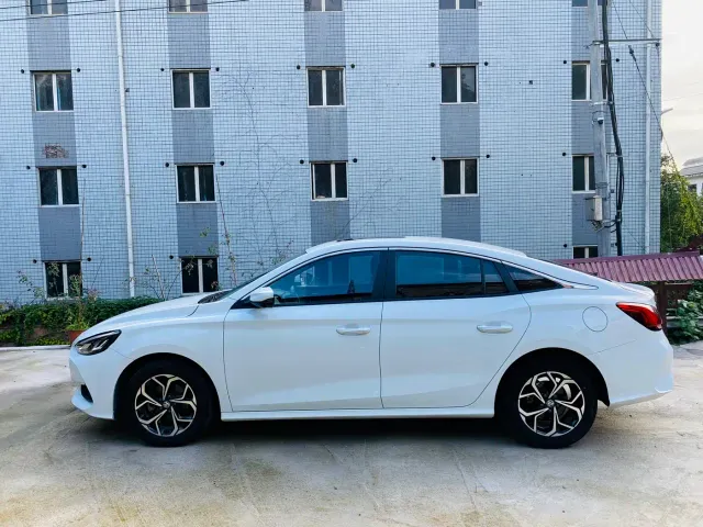 MG MG5 2022 180DVVT CVT Youth Luxury Edition — Фото автомобиля 7