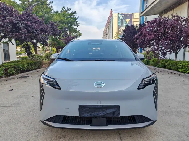 GAC Aion Y — Фото автомобиля 2