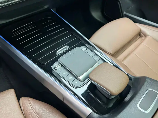 Mercedes-Benz GLB-Class — Фото автомобиля 11