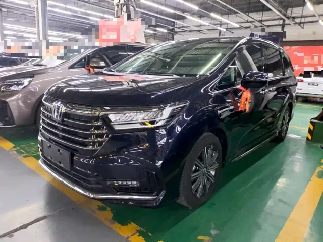 Фотография автомобиля — Honda Odyssey