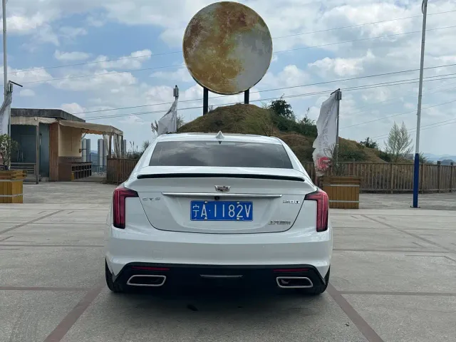 Cadillac CT5 — Фото автомобиля 15