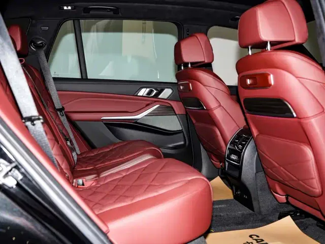 BMW BMW X5 2023 xDrive 40Li M Sport Black Night Package — Фото автомобиля 25