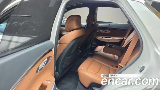 Genesis GV70 — Фото автомобиля 18