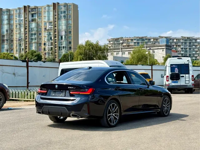 BMW 3 Series — Фото автомобиля 4