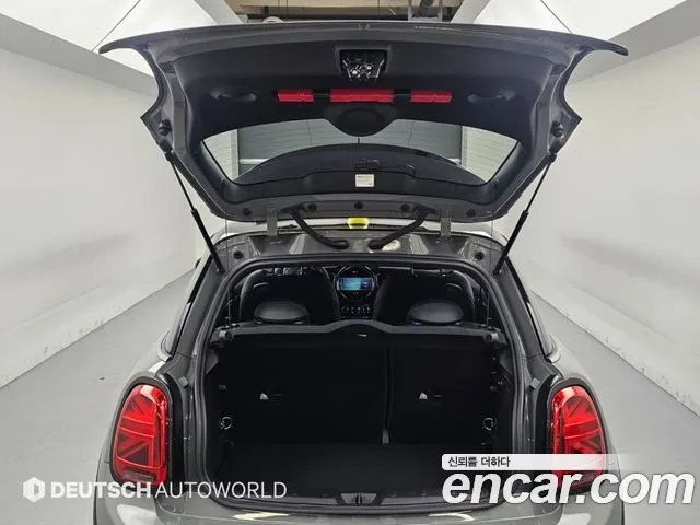 MINI Cooper Cooper Electric — Фото автомобиля 19
