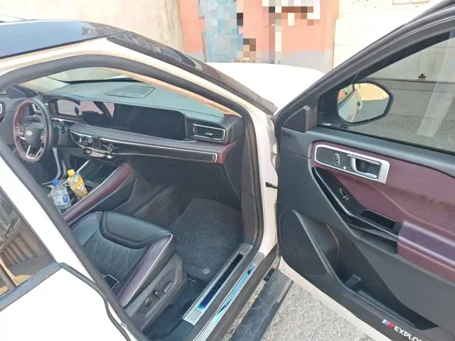 Ford Explorer — Фото автомобиля 19