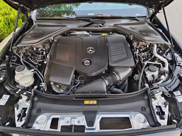 Mercedes-Benz E-Class — Фото автомобиля 19
