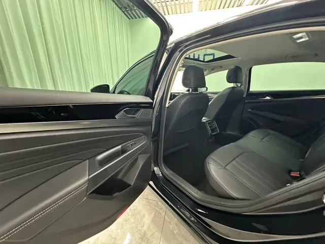 Volkswagen Passat — Фото автомобиля 8
